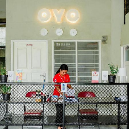 Oyo 183 The Pipe House Hotell Palembang Eksteriør bilde