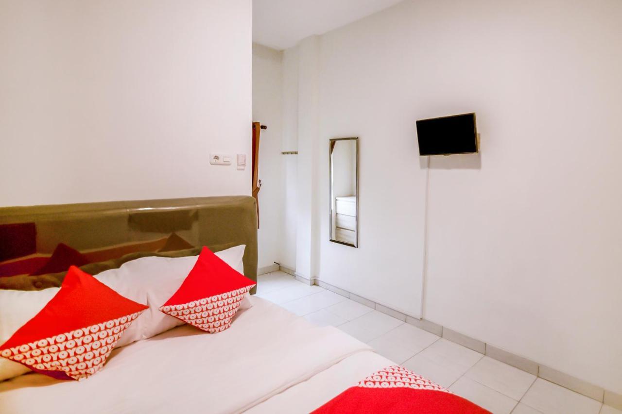 Oyo 183 The Pipe House Hotell Palembang Eksteriør bilde