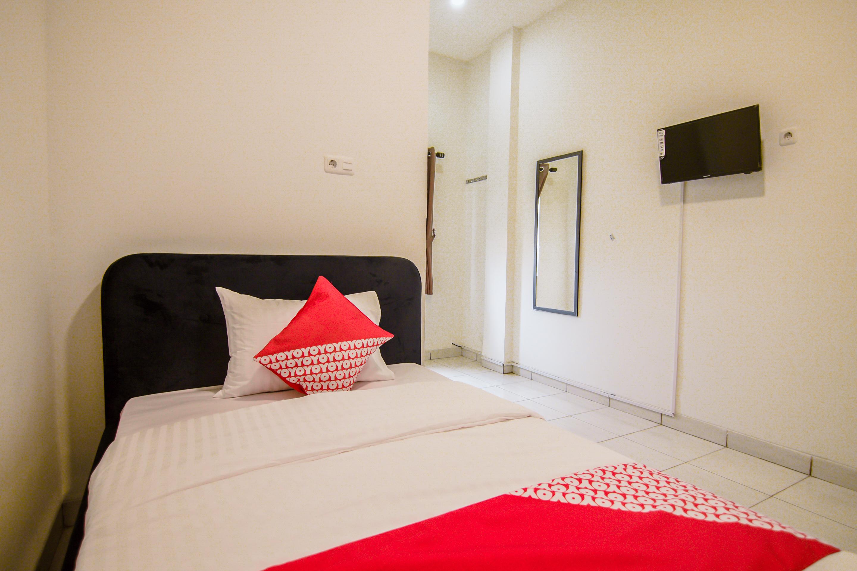 Oyo 183 The Pipe House Hotell Palembang Eksteriør bilde