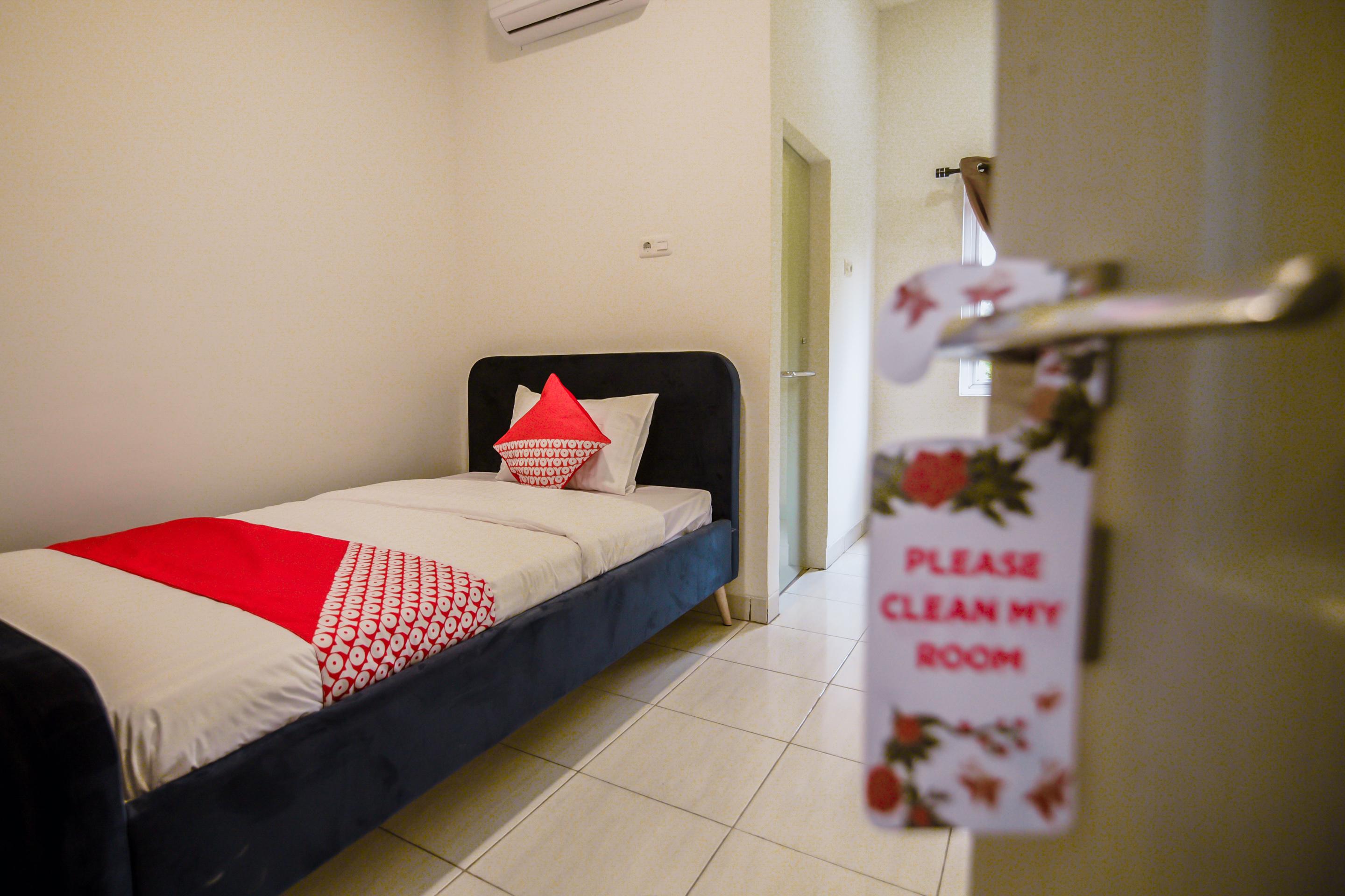 Oyo 183 The Pipe House Hotell Palembang Eksteriør bilde