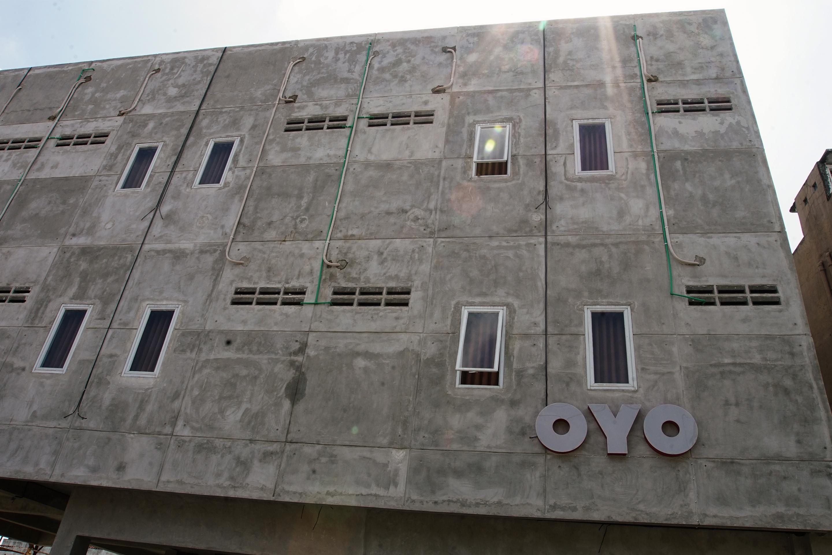 Oyo 183 The Pipe House Hotell Palembang Eksteriør bilde