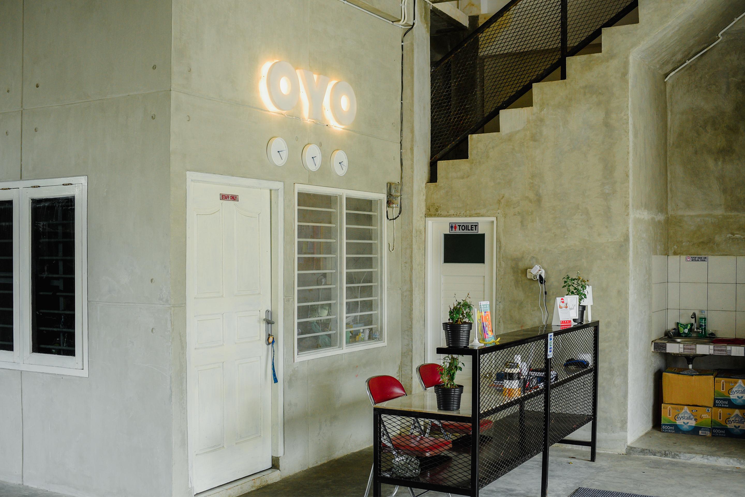 Oyo 183 The Pipe House Hotell Palembang Eksteriør bilde