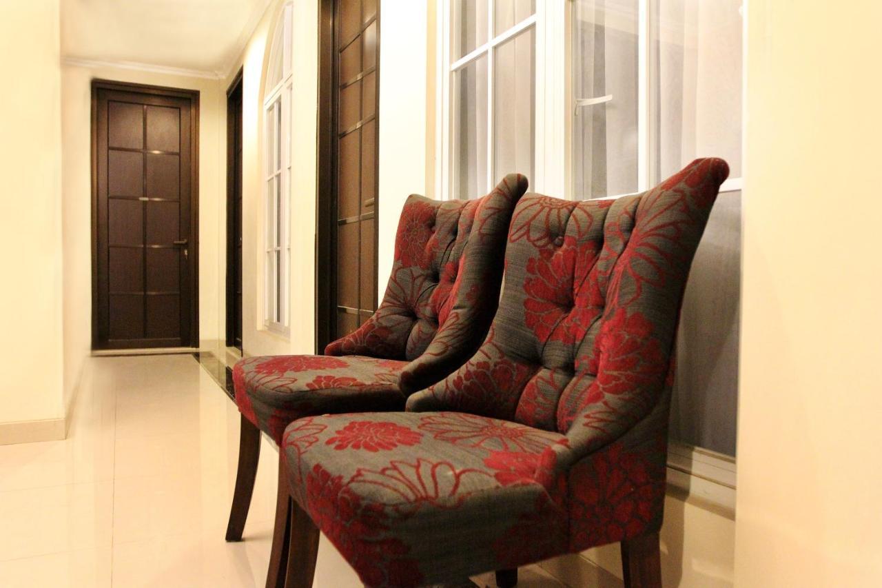 Oyo 183 The Pipe House Hotell Palembang Eksteriør bilde