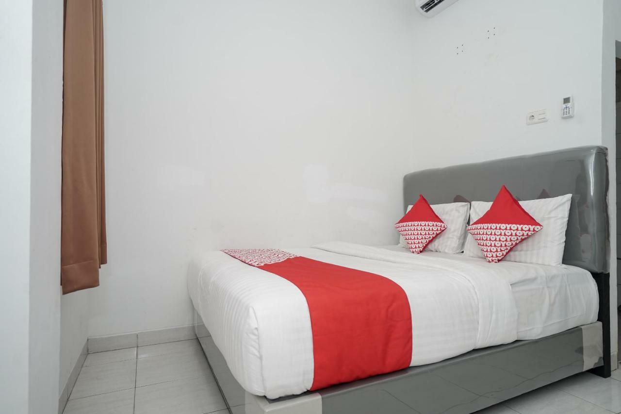 Oyo 183 The Pipe House Hotell Palembang Eksteriør bilde